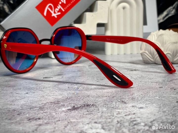 Очки Ray Ban Ferrari красный градиент