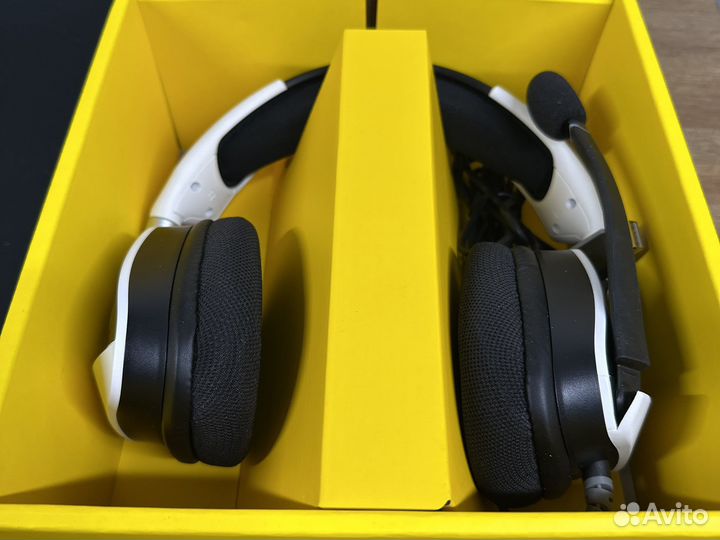 Гарнитура Corsair Void Elite rgb USB