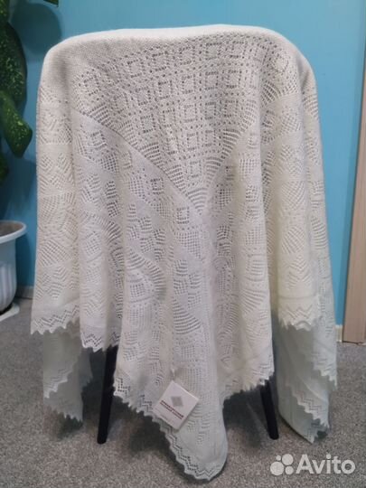 Пуховый платок шаль