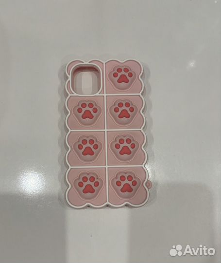Чехол на iPhone 11 с лапками