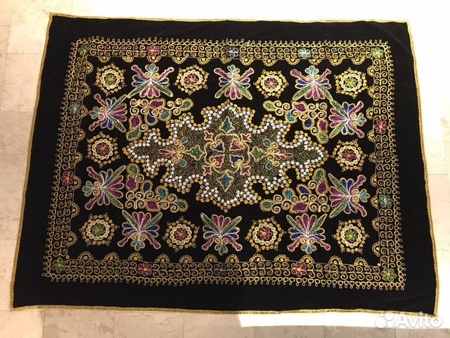 Узбекская бархатная скатерть