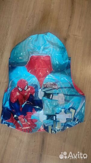 Жилет для плавания