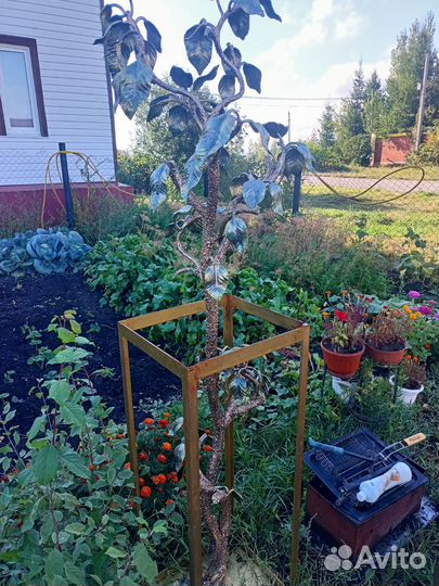 Кованые декларативная вешалка