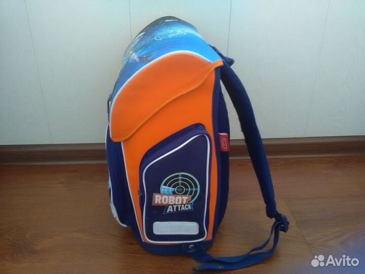 Школьный ранец