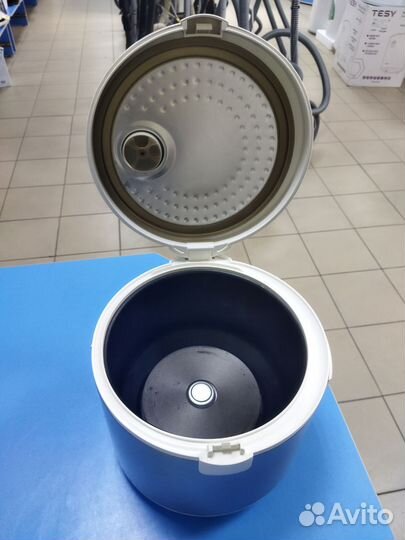 Мультиварка Redmond RMC-M30