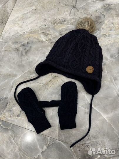 Комплект шапка и варежки H&M