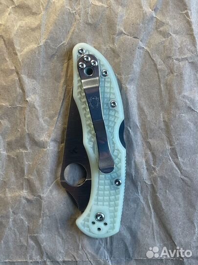 Нож Spyderco Delica 4