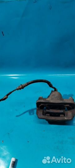 Суппорт тормозной задний правый Kia Soul (2009-20