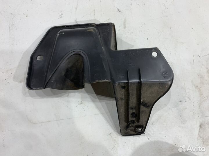 Кожух рулевой колонки Audi Q3 8U