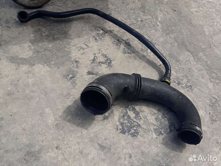 Патрубок воздушный Renault Scenic 1.9 DCI