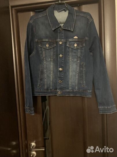 Джинсовая куртка