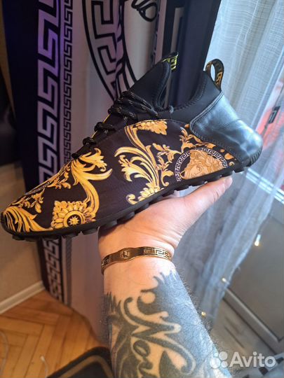 Кроссовки.Versace 42р Unisex