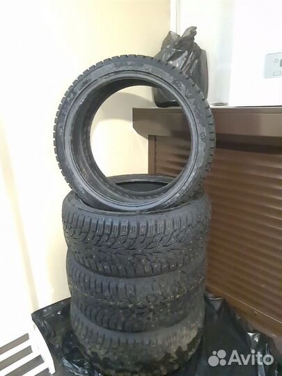 Kumho WinterCraft Ice Wi32 225/40 R18 92T