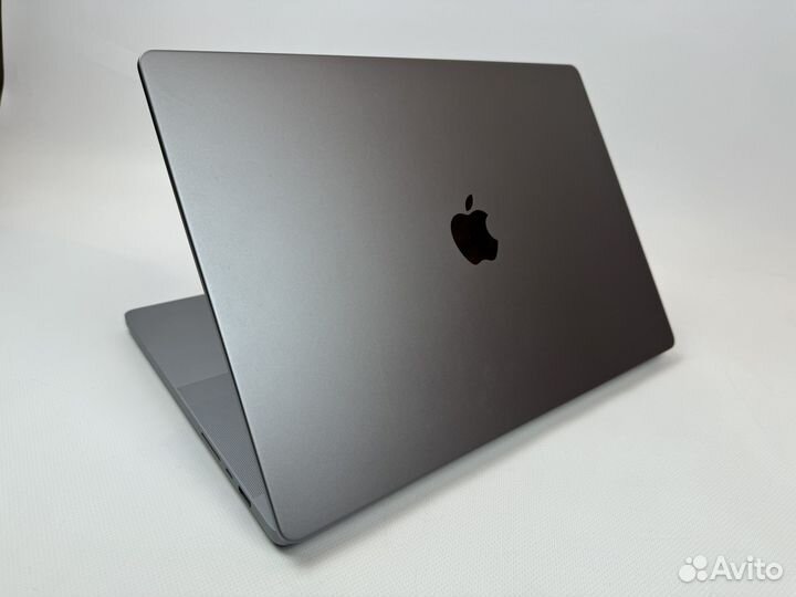 Отличный Macbook Pro 16 M1 Pro 14 циклов