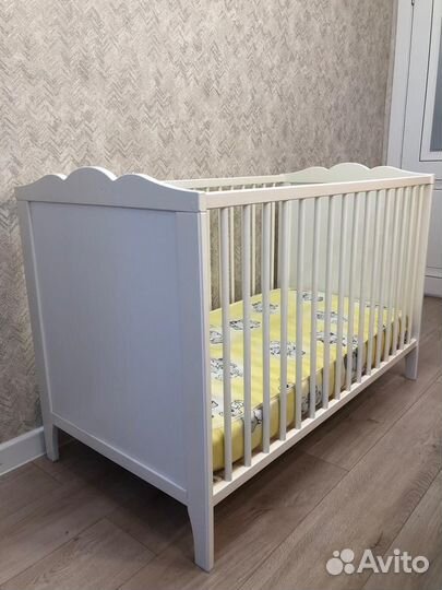 Детская кроватка IKEA+ матрас+ пеленальная доска