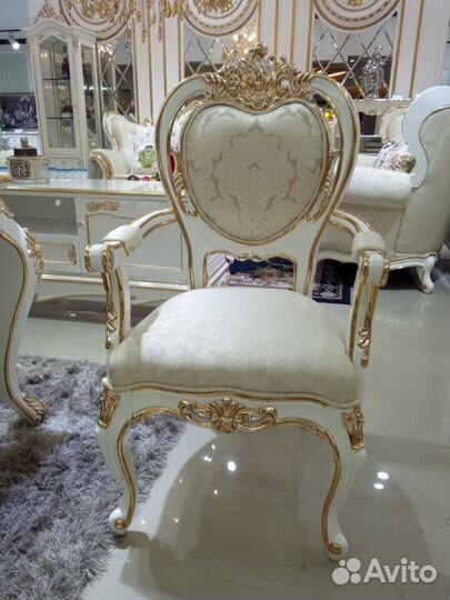 Мебель для гостиной классика