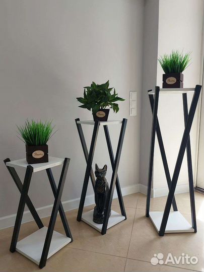 Подставка для цветов напольная металлическая