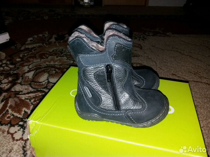 Новые сапоги 22 размера