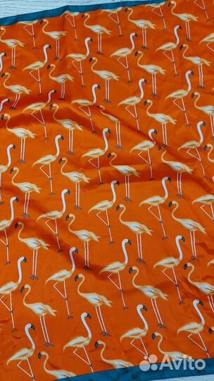 Платок с фламинго