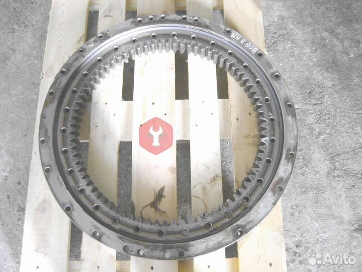 Поворотный круг Hitachi ZX350LCH