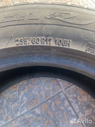 Nitto NT421Q 235/60 R17