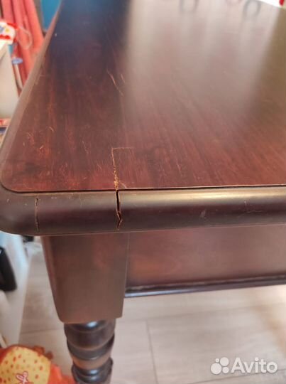 Письменный стол