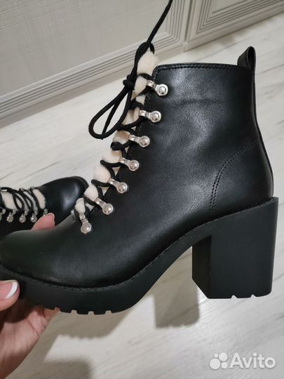 Ботинки женские