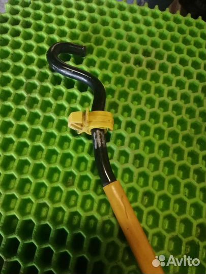 Упор капота opel astra j