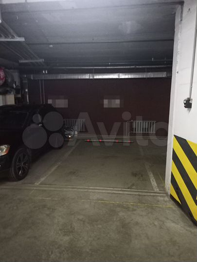 Машиноместо, 15 м²