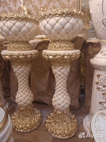 Ваза С колонной