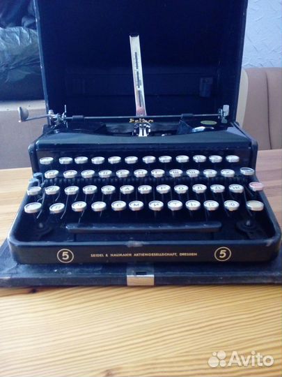 Пишущая машинка