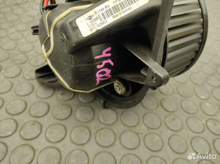 Моторчик отопителя Mini Paceman R61 N16B16A 1.6