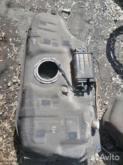 Бензобак Kia Rio 3