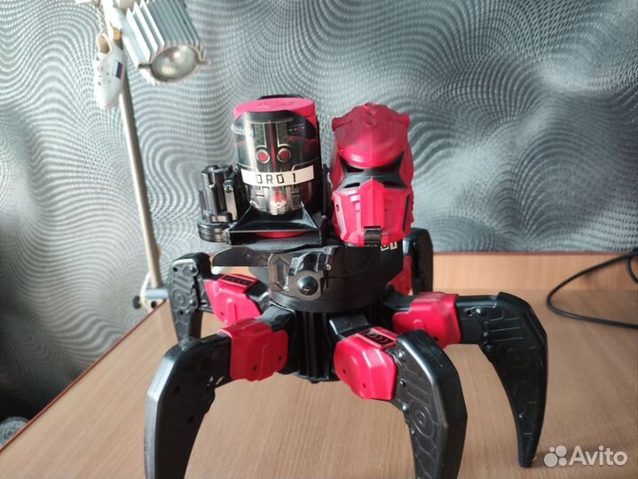 Робот Паук на Пульте управления