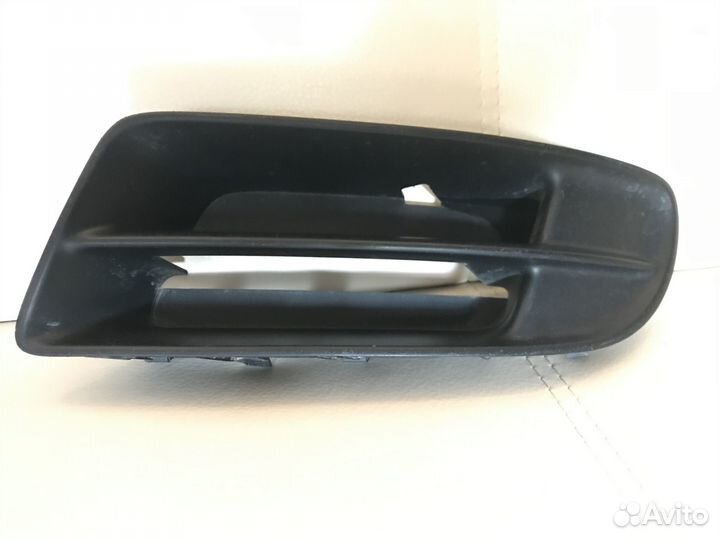 Заглушка бампера toyota corolla 120