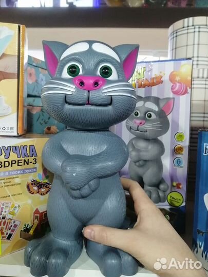Кот Том говорящий повторяющий