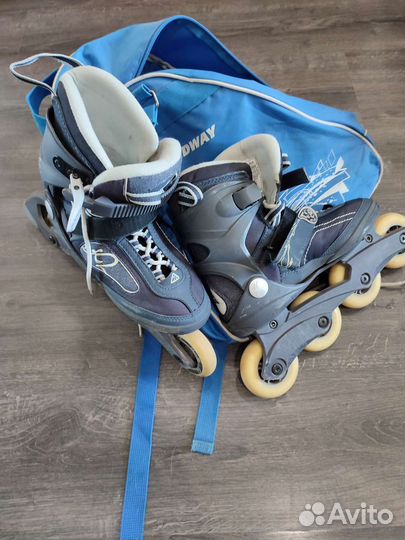 Роликовые коньки