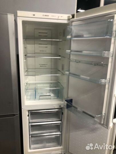 Холодильник бу как новая