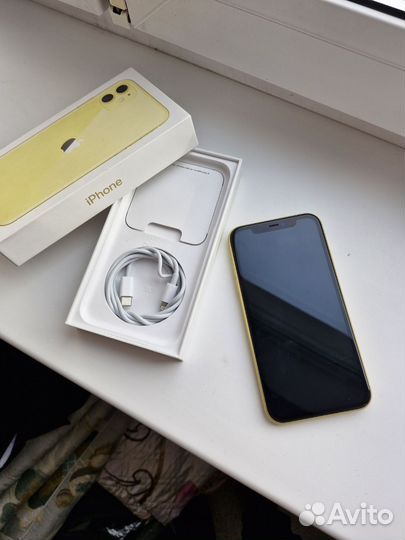 iPhone 11, 64 ГБ