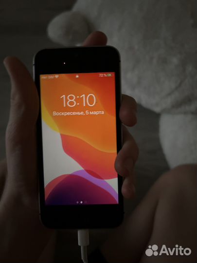 Телефон iPhone se 128 гб