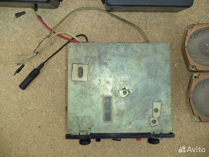 Автомобильная магнитола 