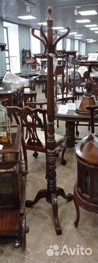 Вешалка для одежды напольная из Массива