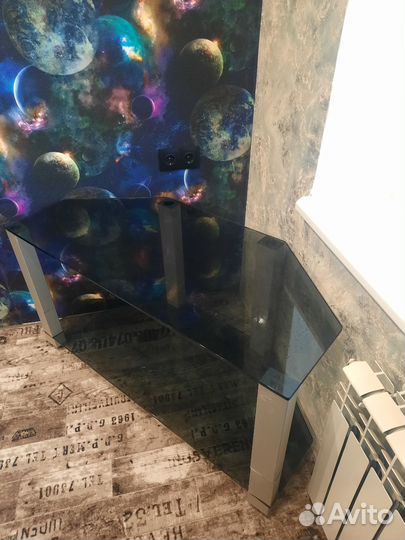 Стеклянная тумба под тв телевизор