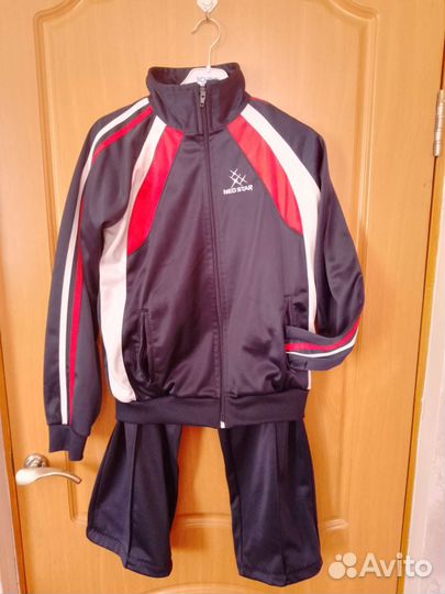 Спортивный костюм на 9-10 лет