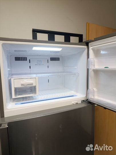 Холодильник LG