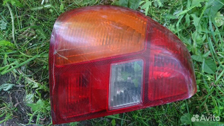 Задняя фара Renault Clio 2