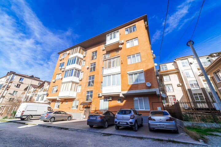 1-к. квартира, 53 м², 2/5 эт.