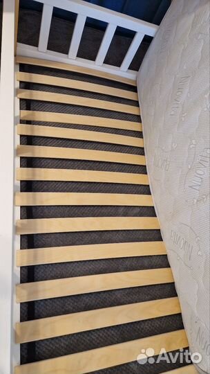 Детская кроватка с матрасом домик 140/70