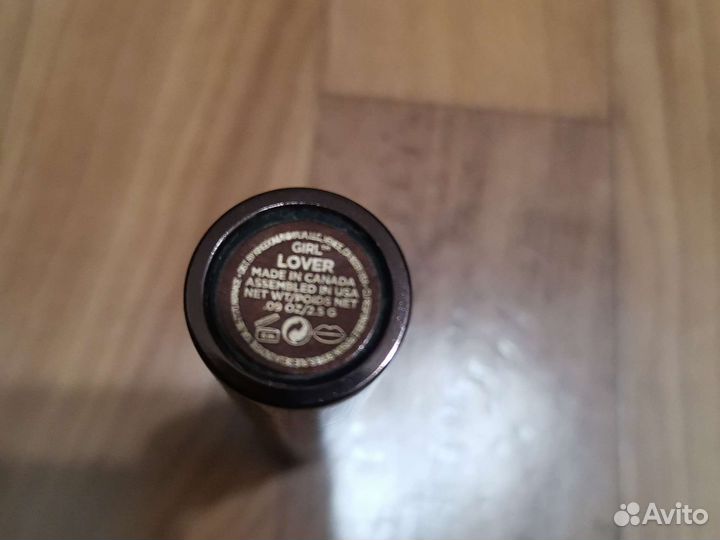 Hourglass помада