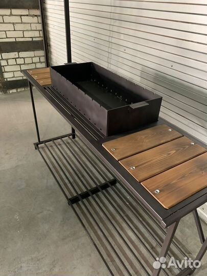 Мангал с крышей